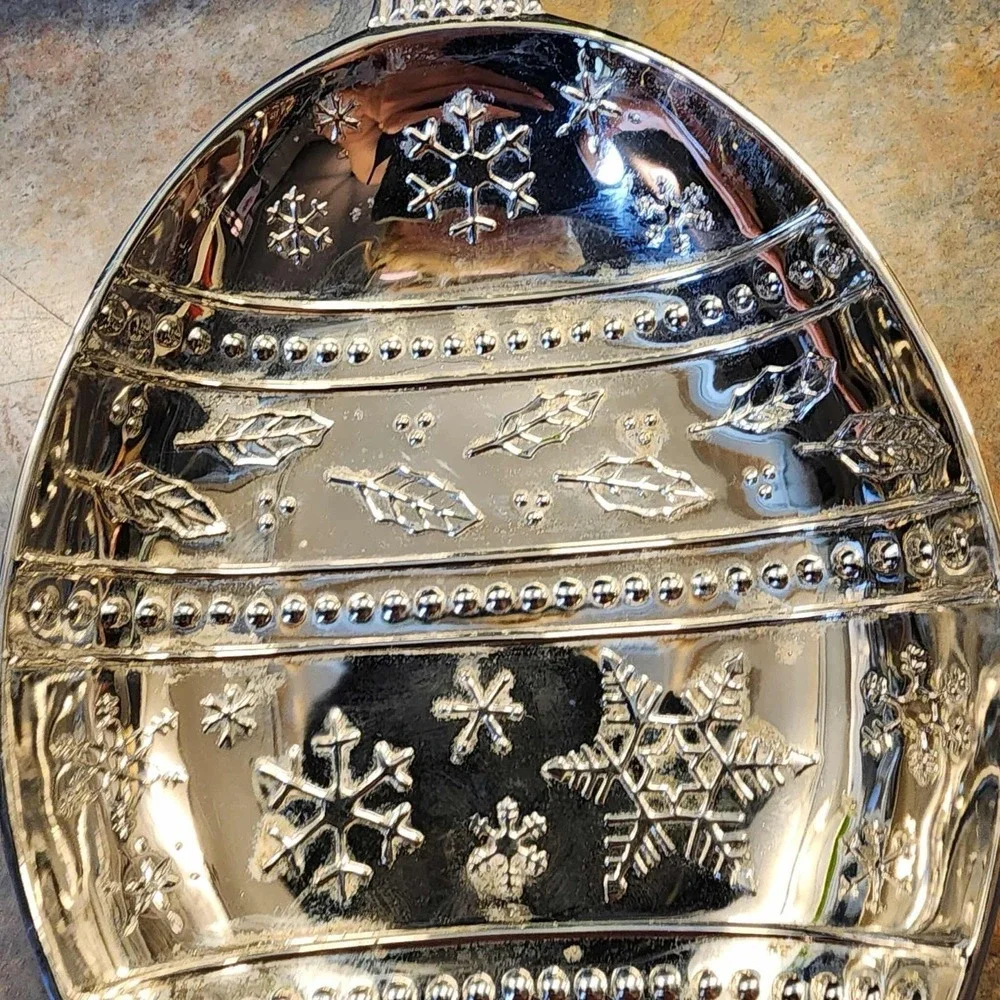 International Silver Co Ornament Dish 11
